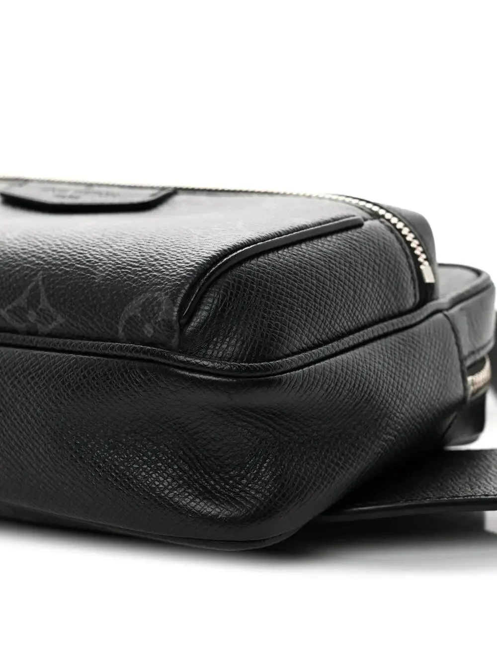 Louis Vuitton Taiga Outdoor Bumbag #278773L15B